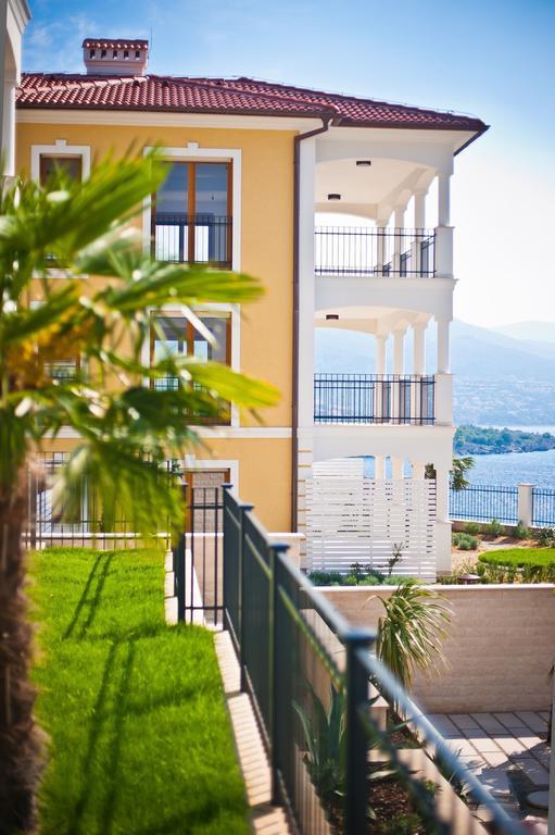 Apartments Poville Residence ポヴィレ エクステリア 写真