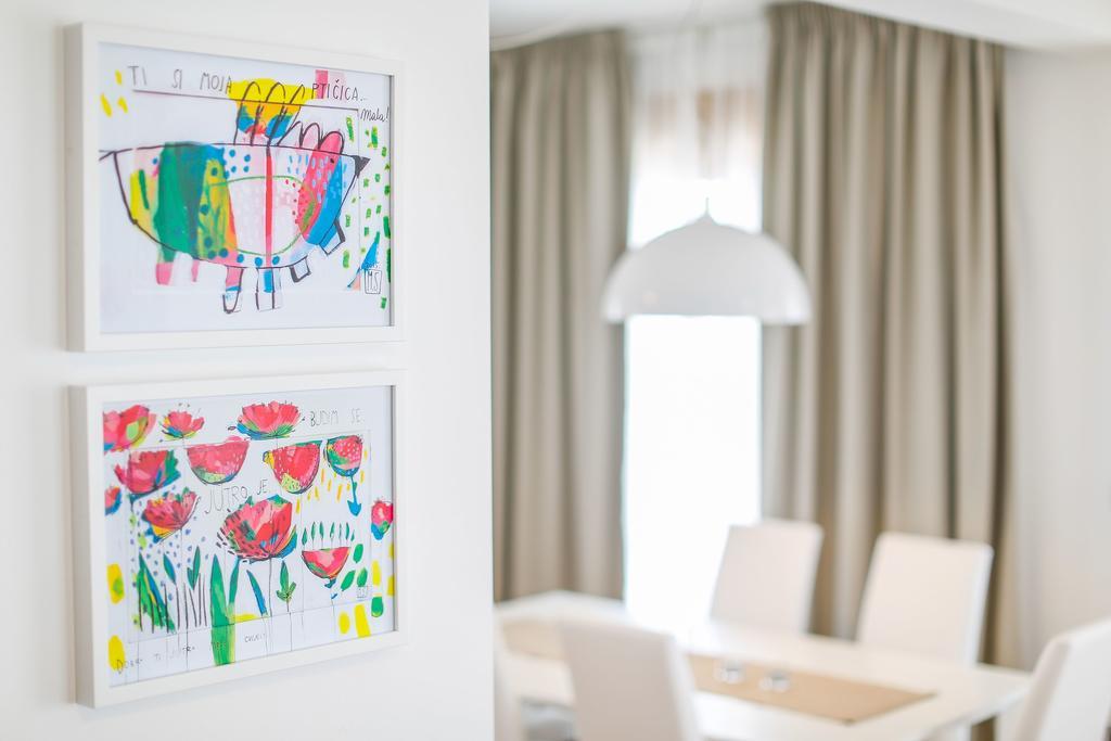 Apartments Poville Residence ポヴィレ エクステリア 写真
