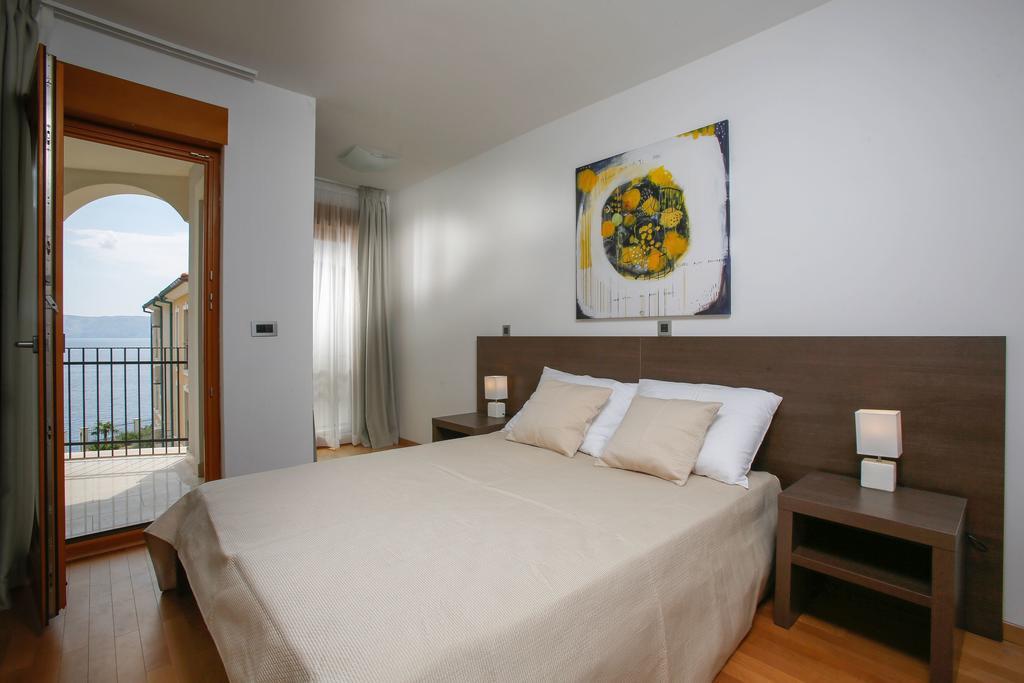 Apartments Poville Residence ポヴィレ エクステリア 写真